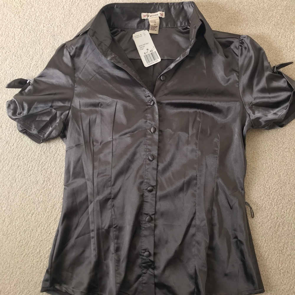 Grey short button blouse